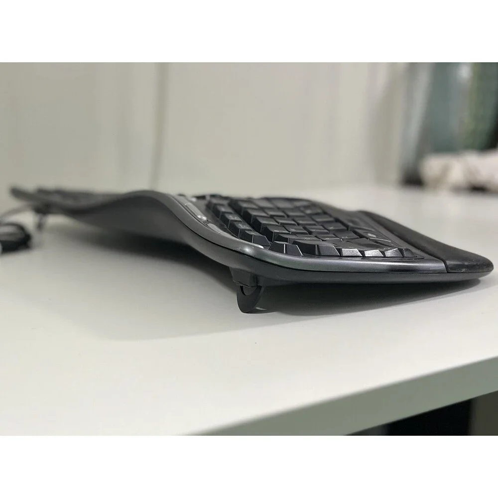 Microsoft Natural Ergonomic Keyboard 4000 v1.0 Wired Tested Works